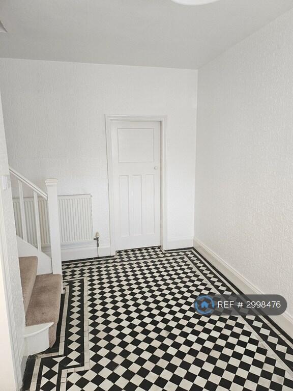 House in Stoke-on-Trent - View 3