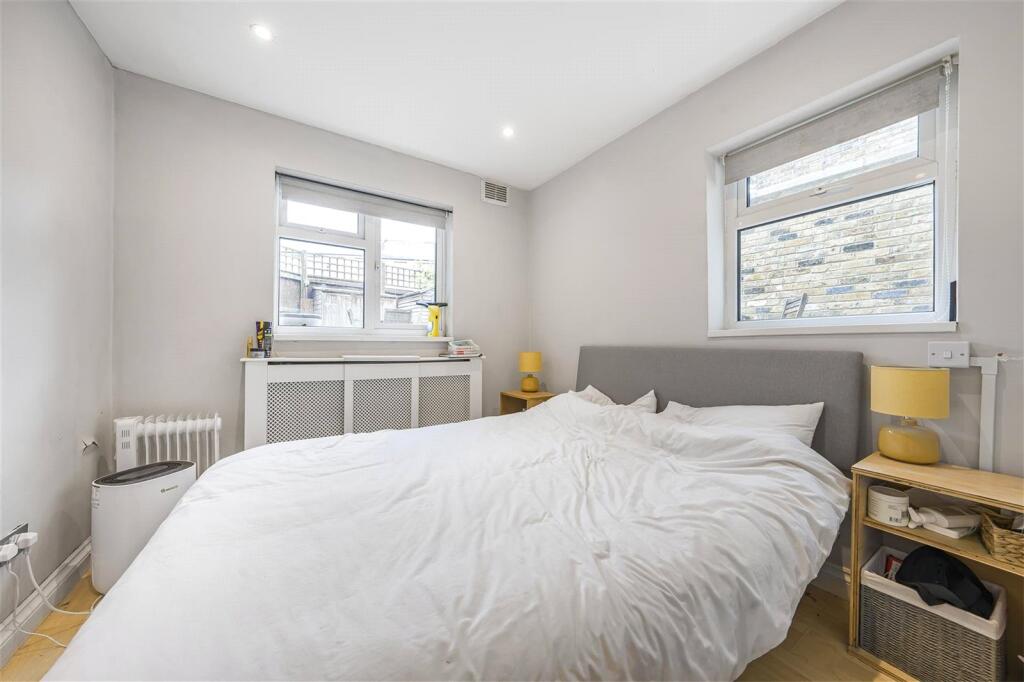 Apartment in Twickenham - More