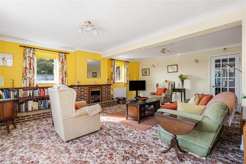House in Horsham, Pulborough - View 4
