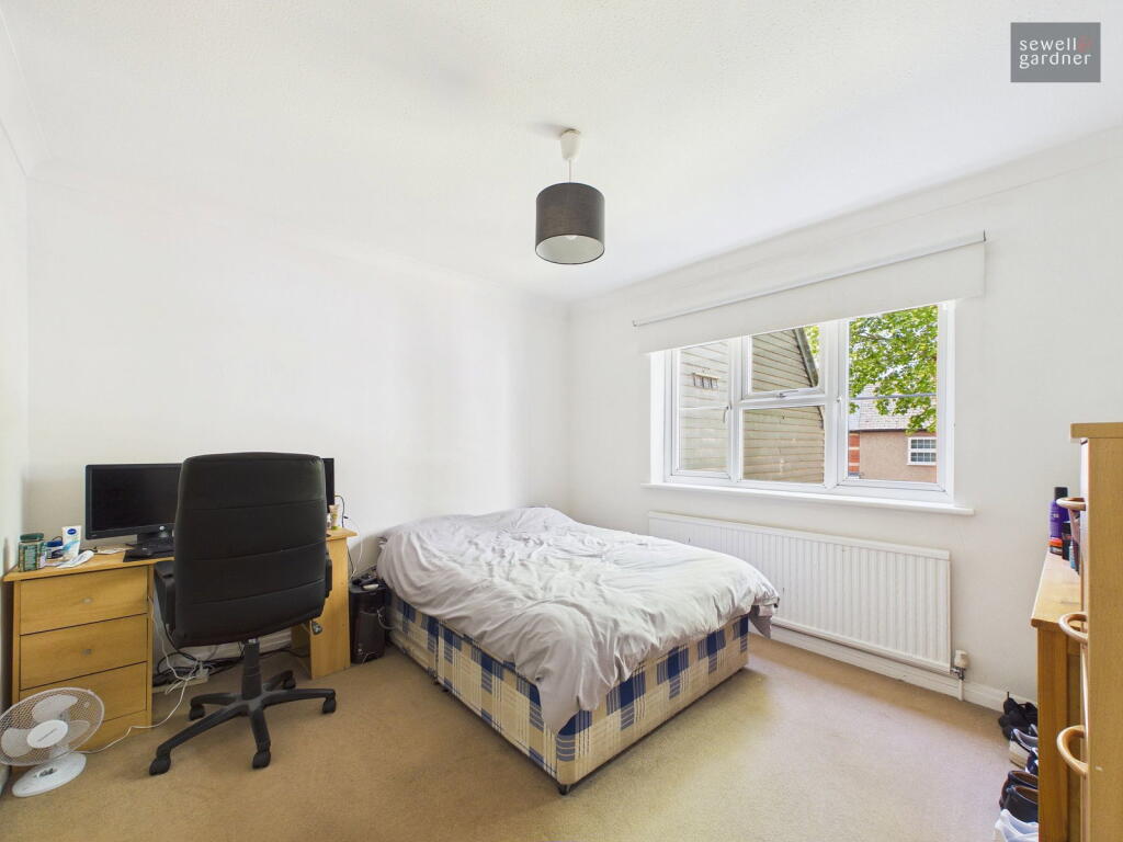Langdale Lodge, Rickmansworth - More