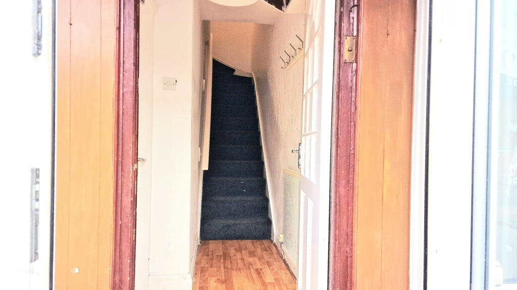 129, Langworthy Road photo 2