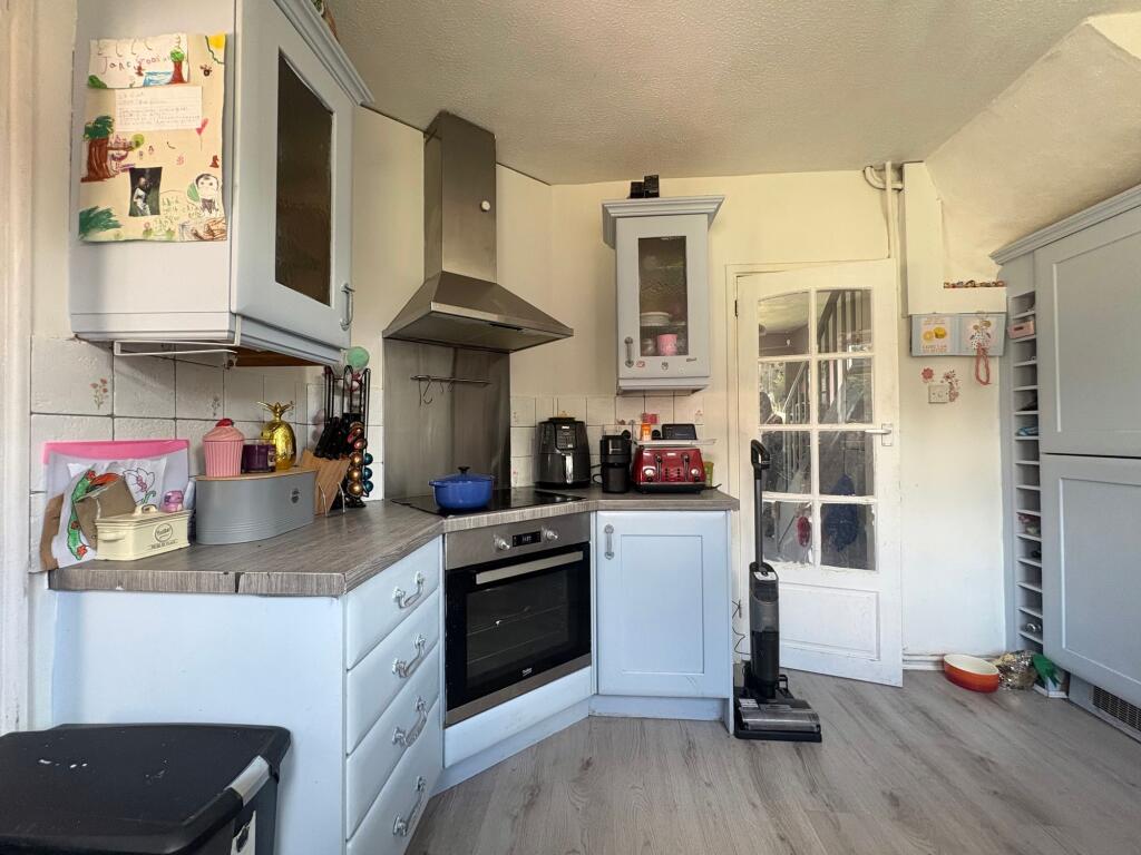 Stirling Road, Shortstown, MK42 photo 3