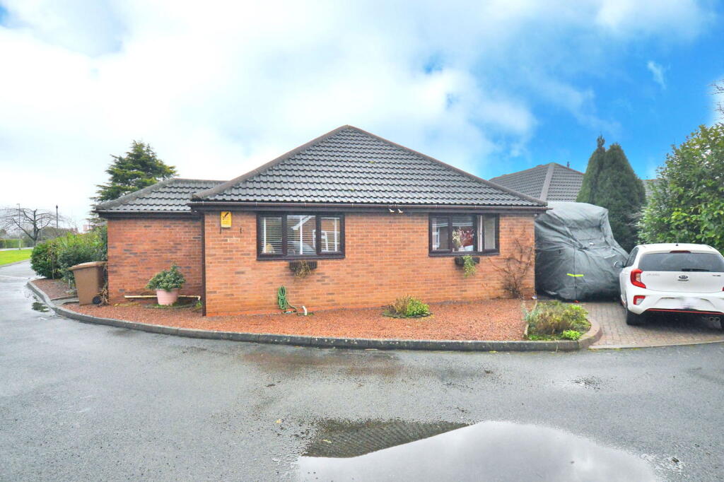 Main image of property: Bretforton Road,Badsey,Evesham,WR11 7XQ