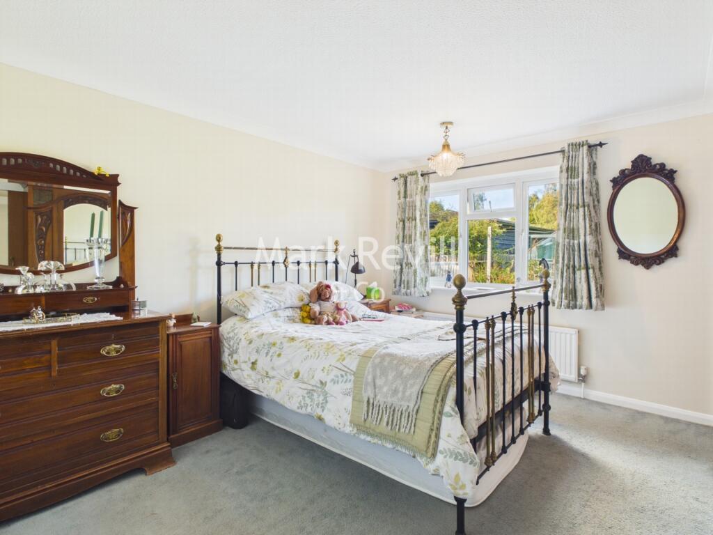 House in Redhill - More