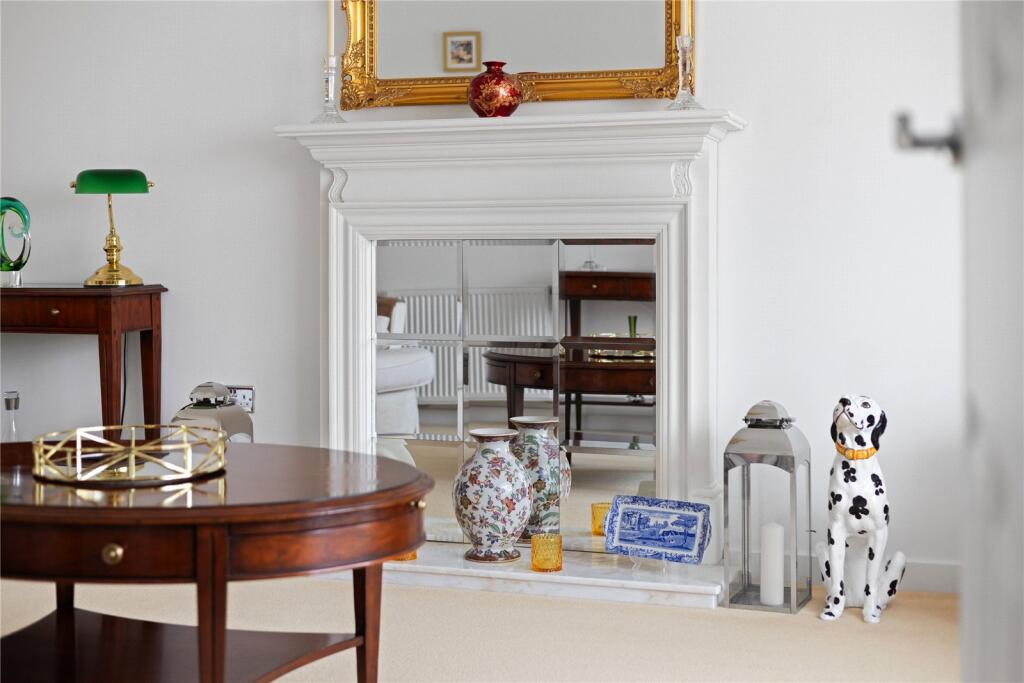 House in Edinburgh, Gilmerton/Inch - More