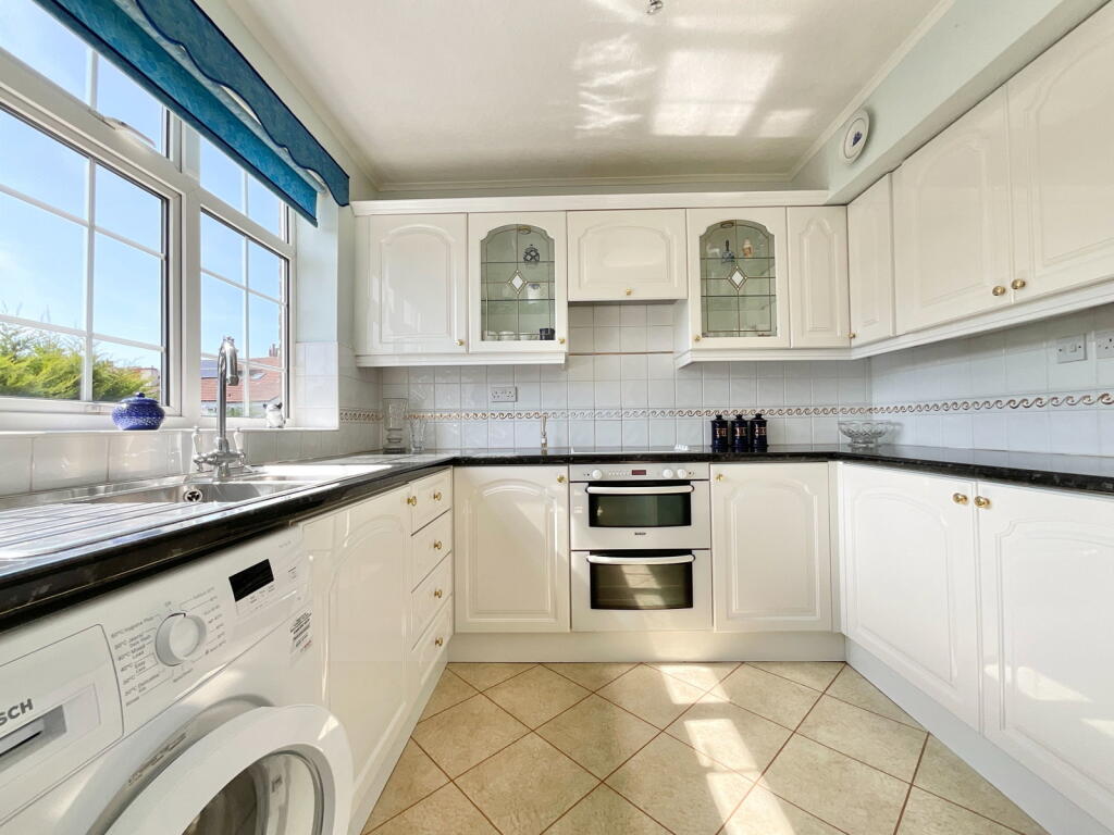 Apartment in Sefton, Liverpool City Region - More