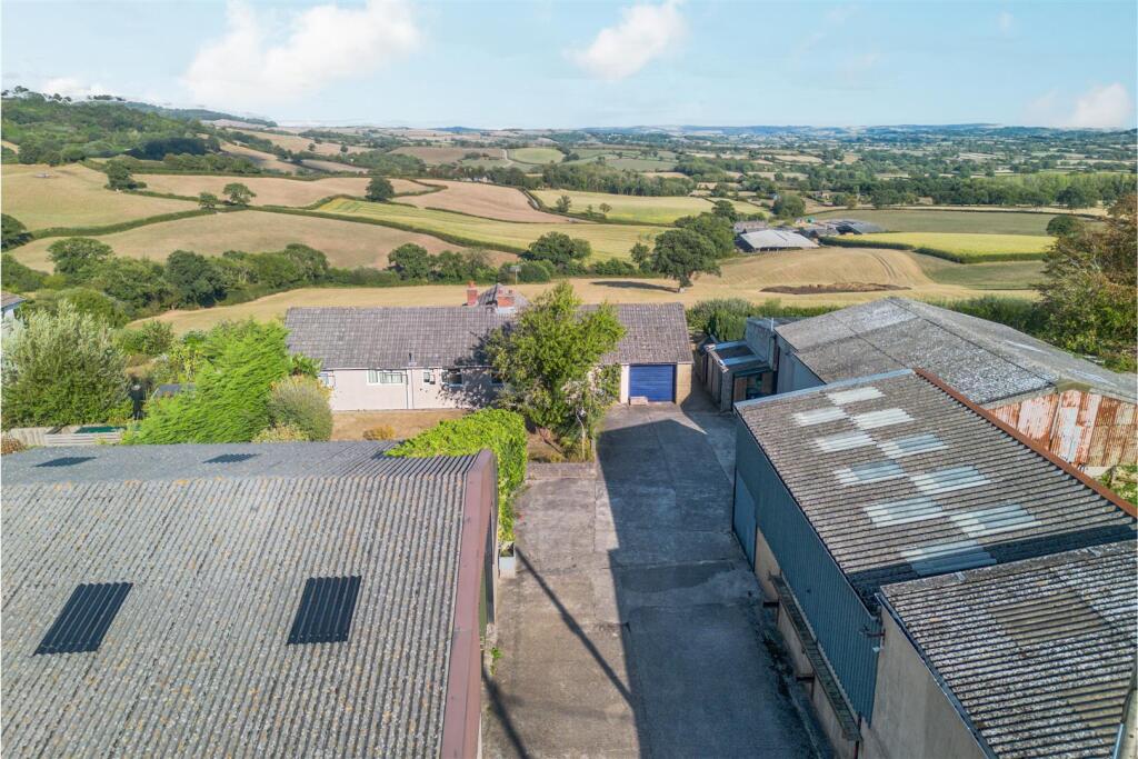 House in Dorchester, Bettiscombe - View 2