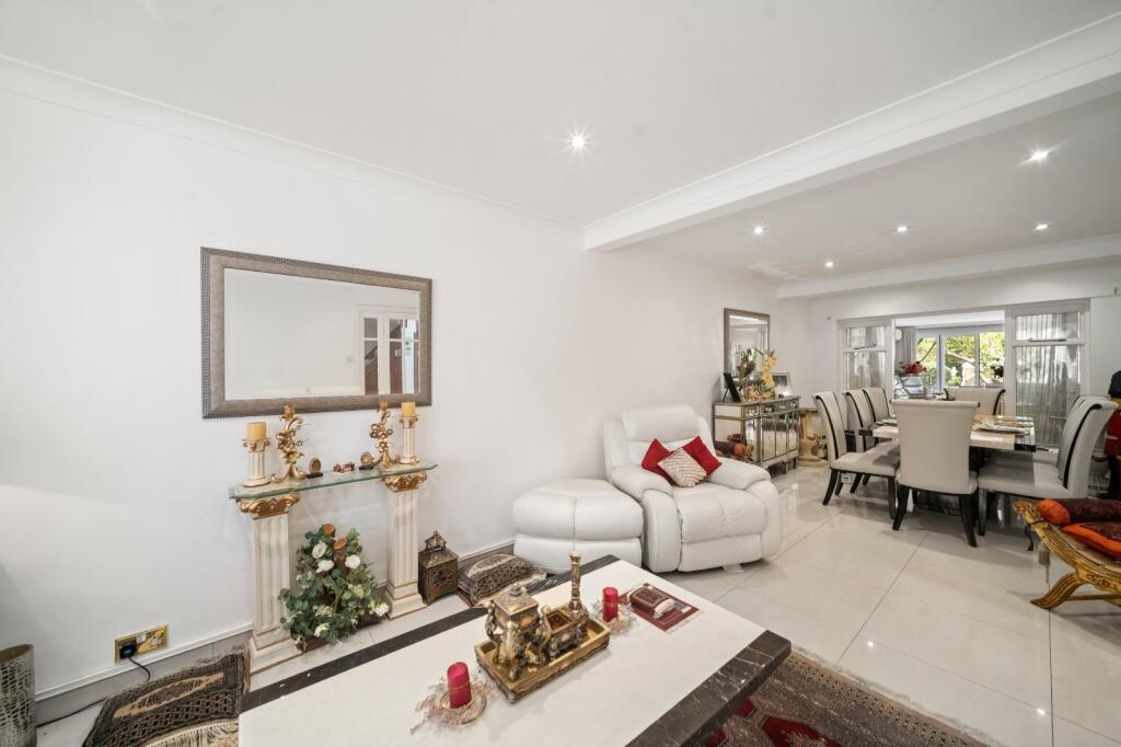 House in London - View 3