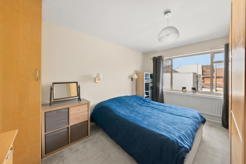 Apartment in London - View 4