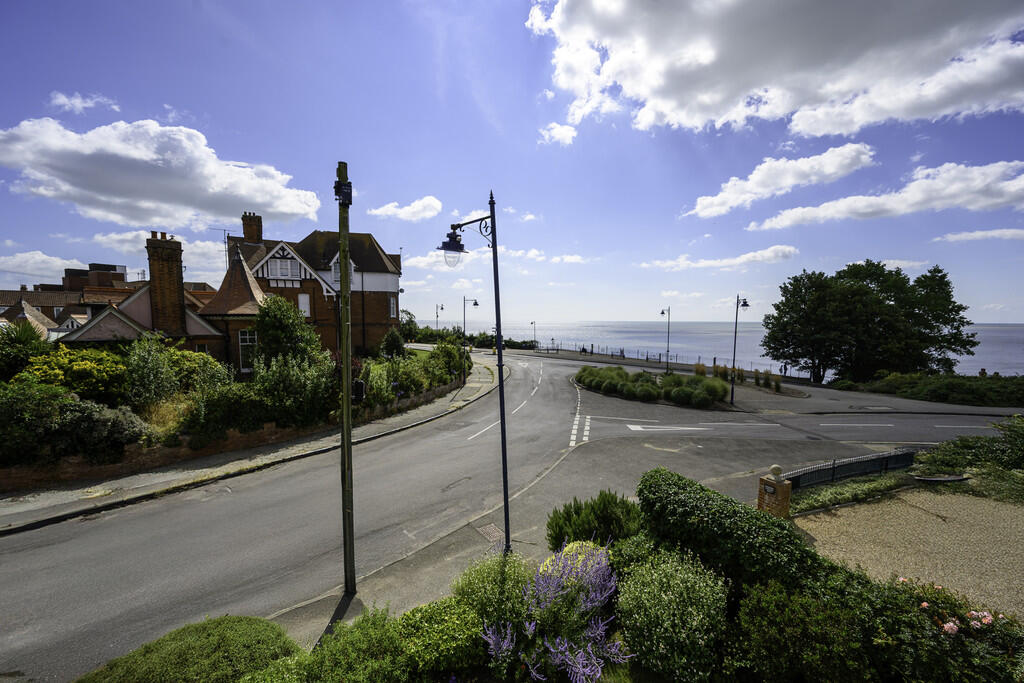 Tomline Road, Felixstowe photo 2