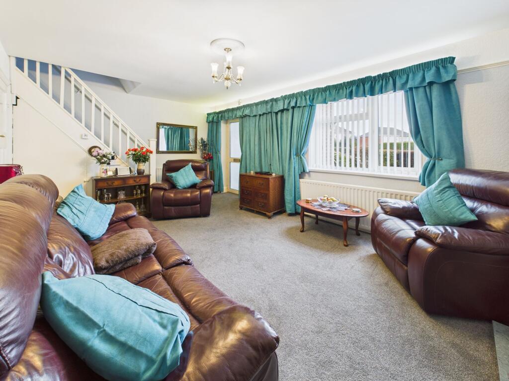 Hall Street, Sutton in Ashfield, Nottinghamshire - View 3