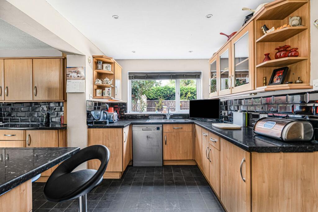 House in Chichester, Duncton - More