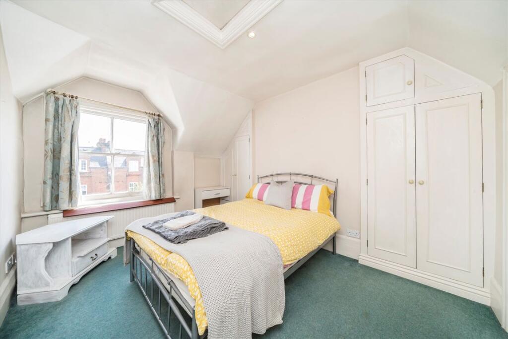 Apartment in London - View 5