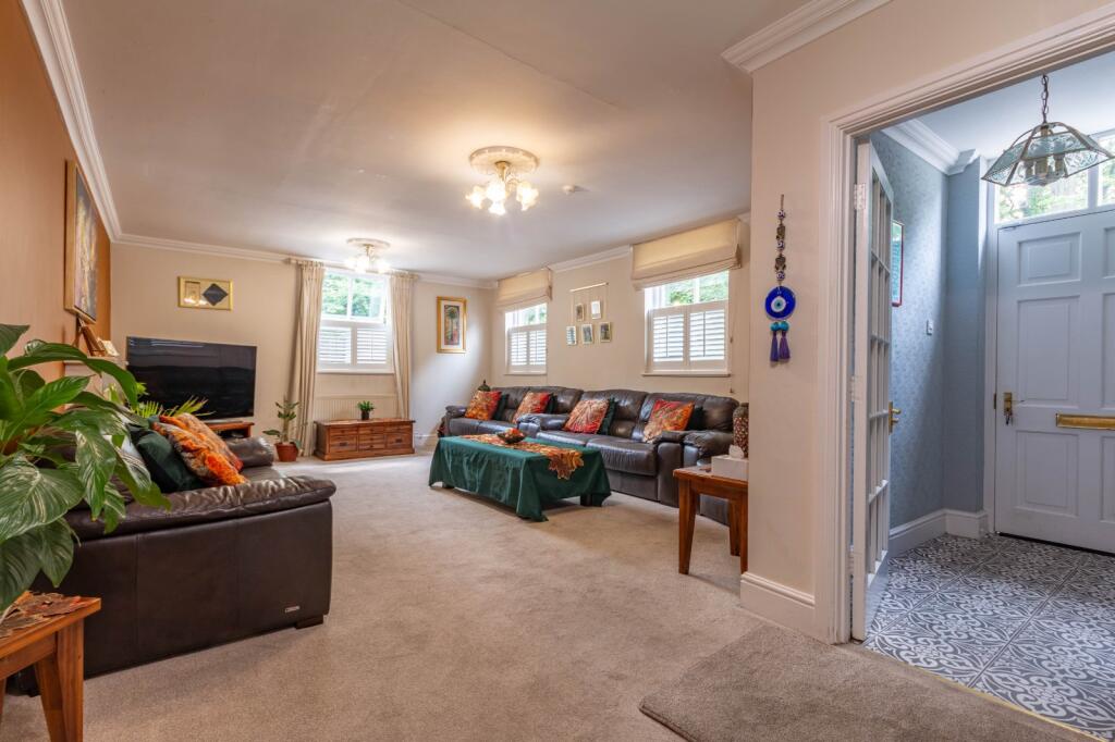Apartment in Bradford - More