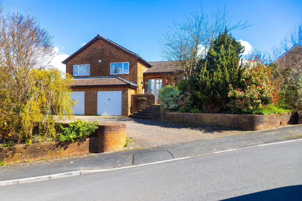 Main image of property: Heol-y-Glyn, Treharris