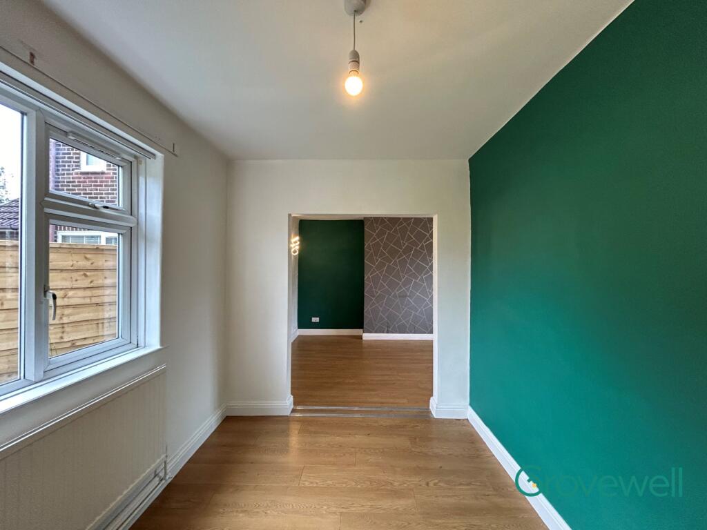 House in Oldham, Greater Manchester - View 5