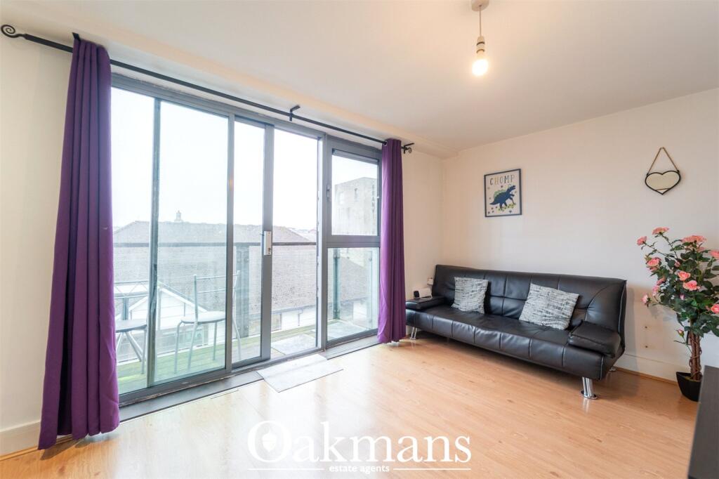 Apartment in Birmingham, Calthorpe Fields - View 4