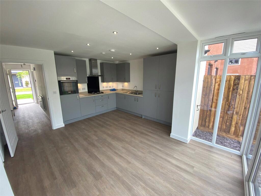 House in Tewkesbury, Brockworth - More