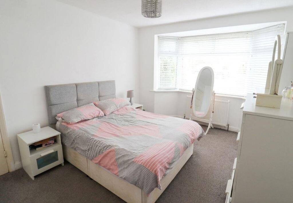 Apartment in London, Poverest, Petts Wood - More