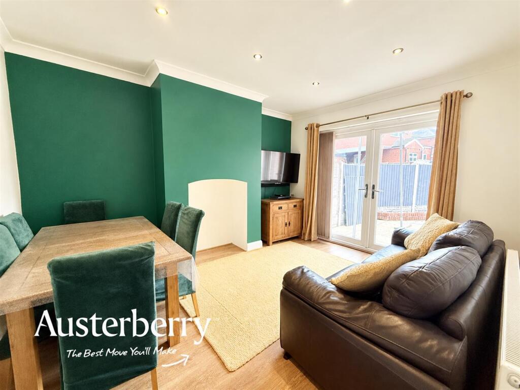 House in Stoke-on-Trent, Normacot - View 4