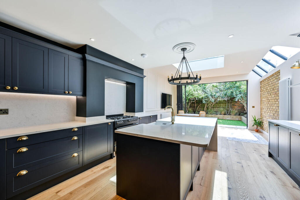House in Kingston upon Thames - View 5