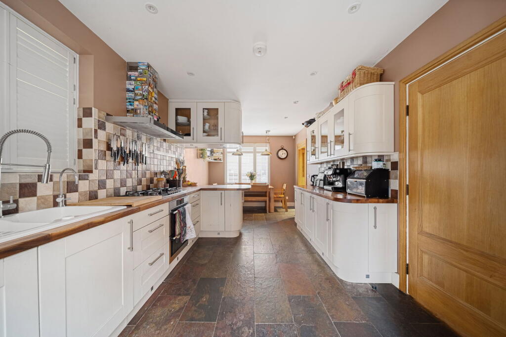 Main image of property: Glenbow Road, Bromley, BR1 4RN