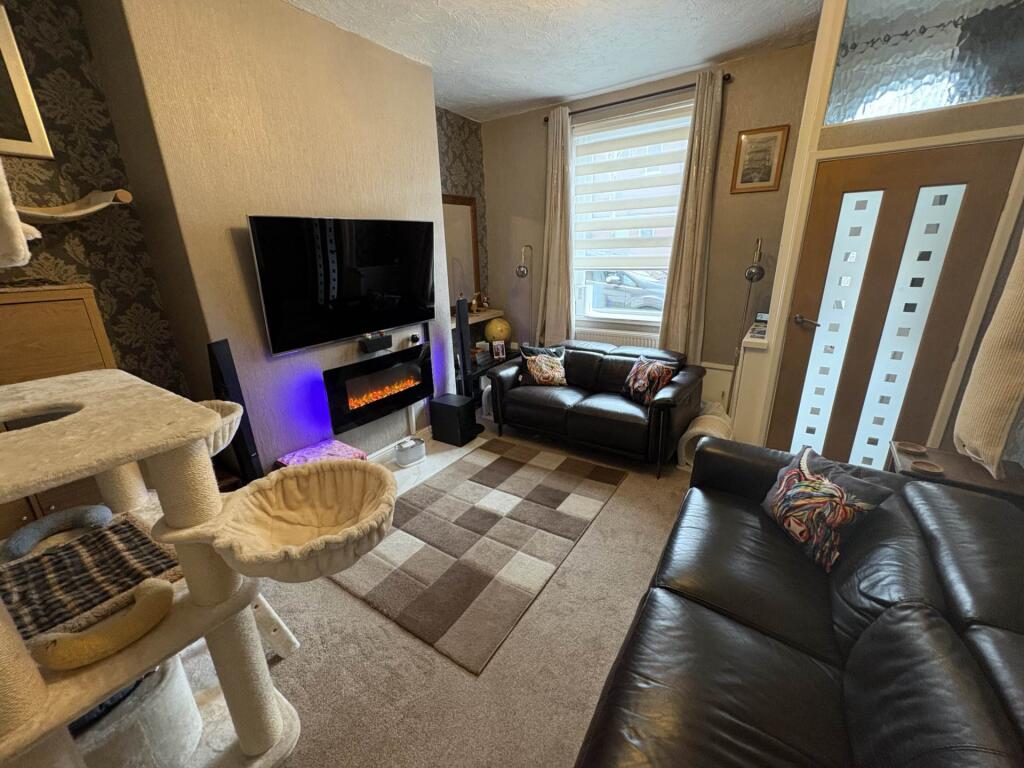 Ripponden Street, Oldham - View 2