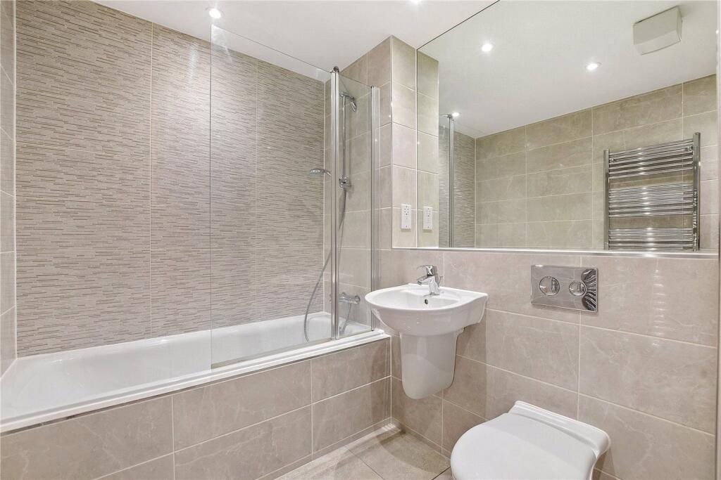 Apartment in London - View 5