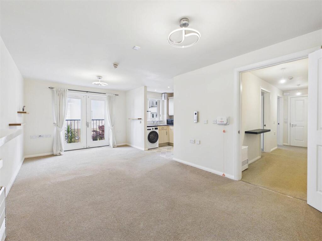 Apartment in Sheffield - View 2