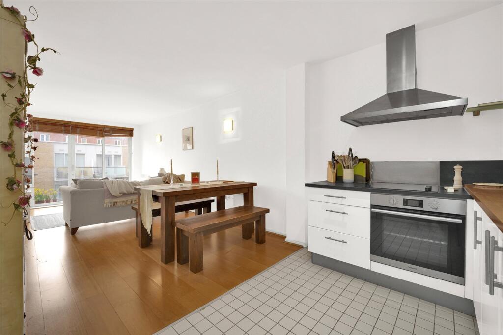 Main image of property: Narrow Street, E14