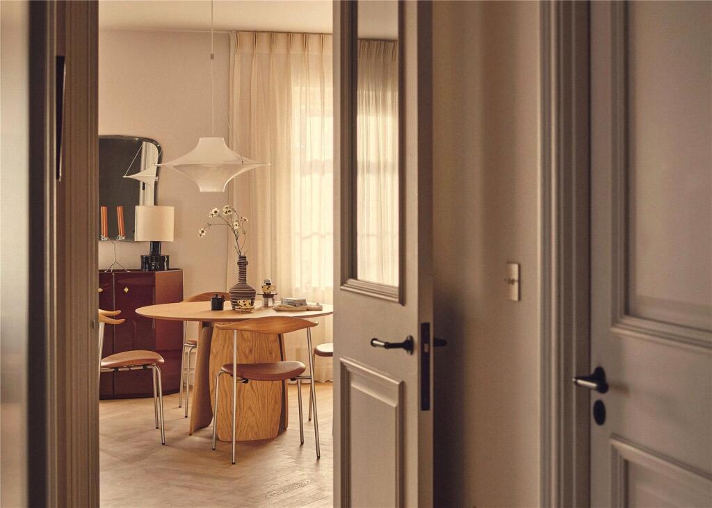 Apartment in London, City of Westminster - More
