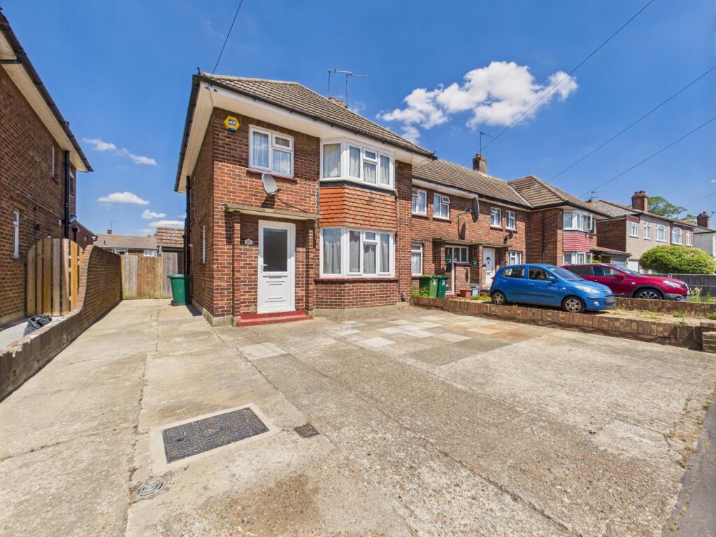 Main image of property: Station Crescent, Ashford, Middlesex, TW15