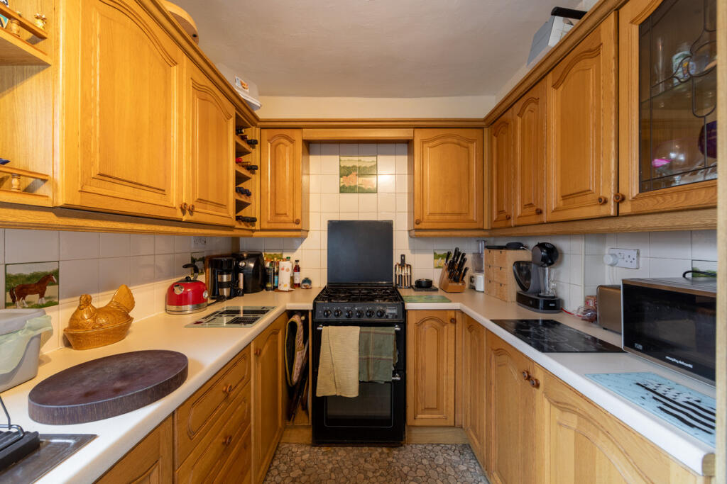 House in Bristol, Hillfields, Fishponds - More