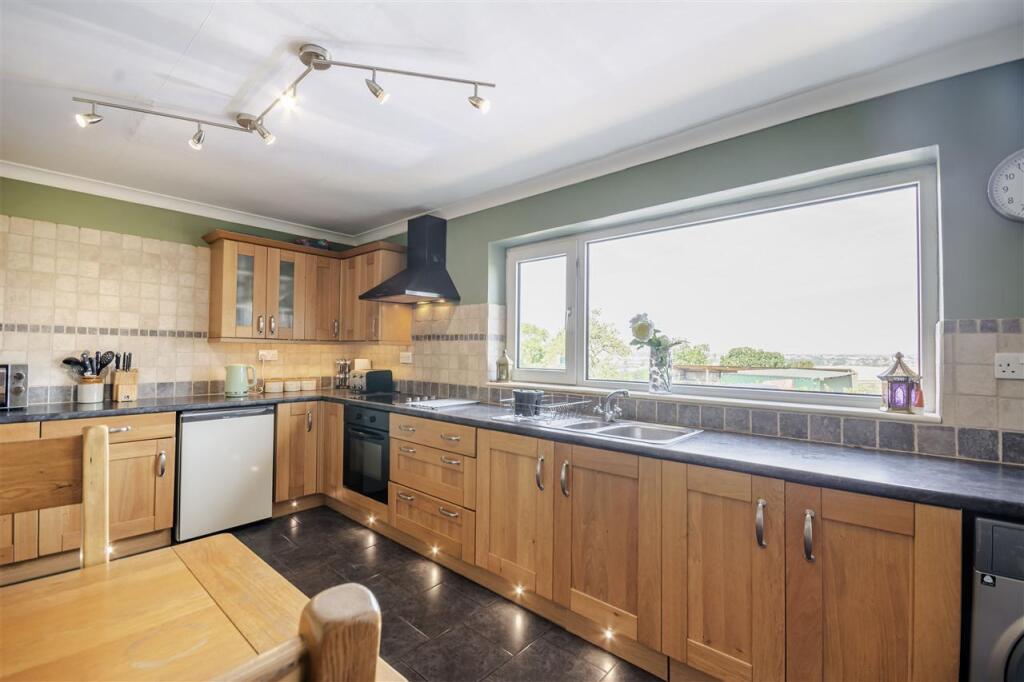 House in Ashfield, Selston - More