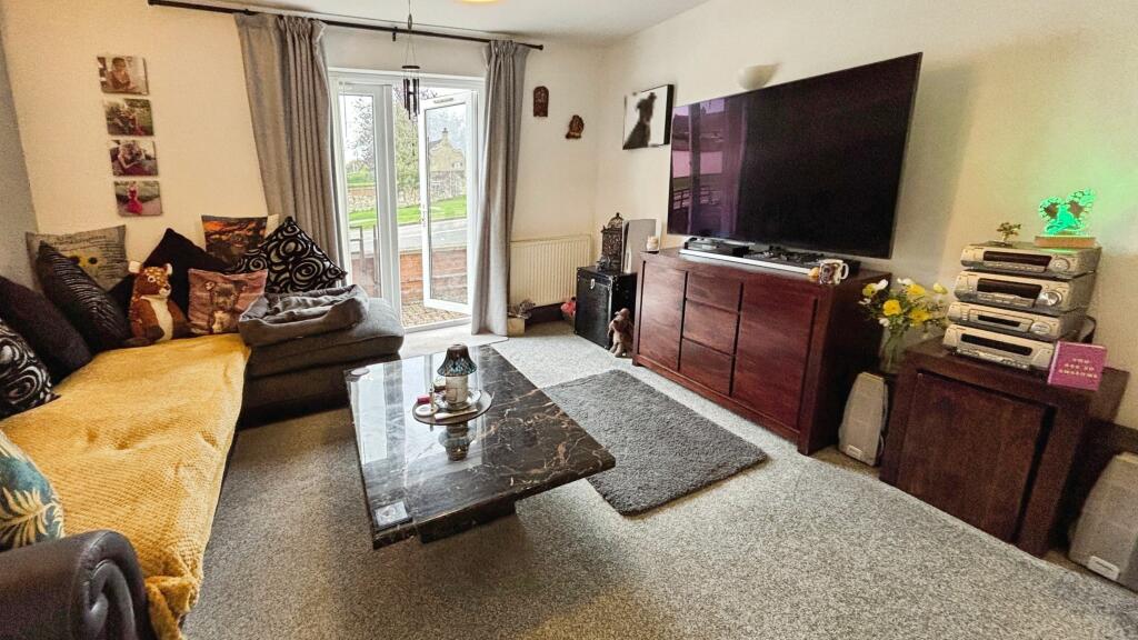 Viking Court, Bracebridge Heath, LN4 photo 3