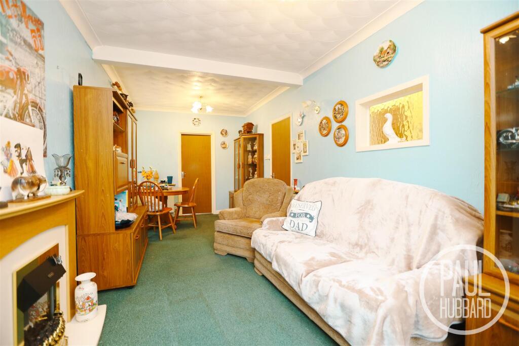 Edgerton Road, Lowestoft, NR33 photo 4