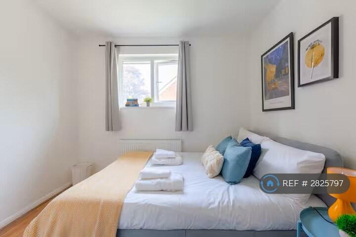3 bedroom end of terrace house for rent