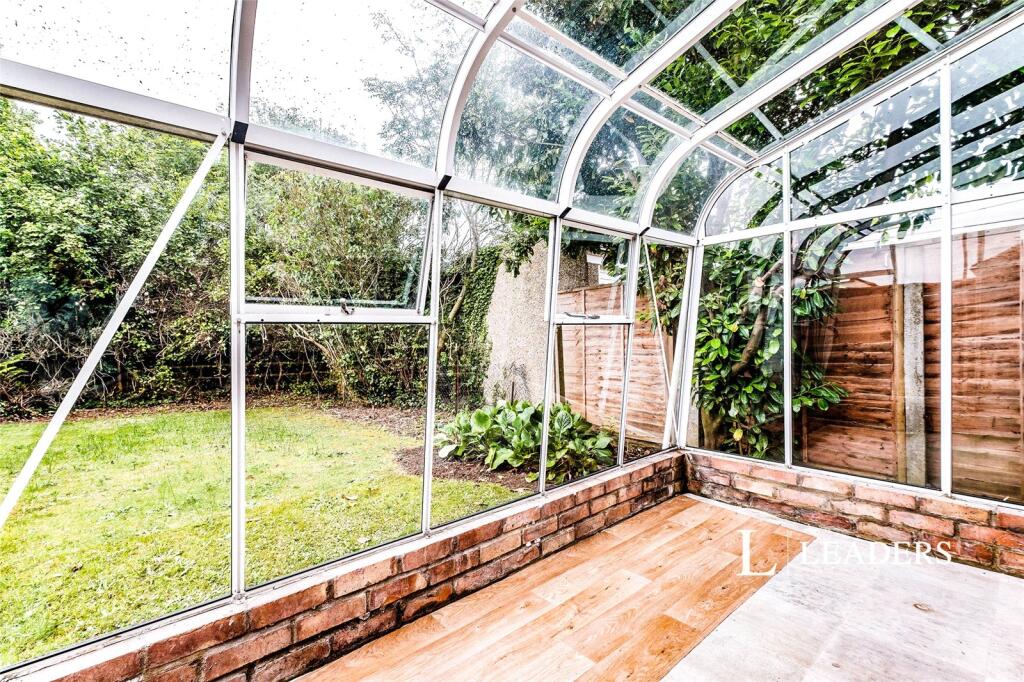 Hillview Road, Worthing, West Sussex photo 4