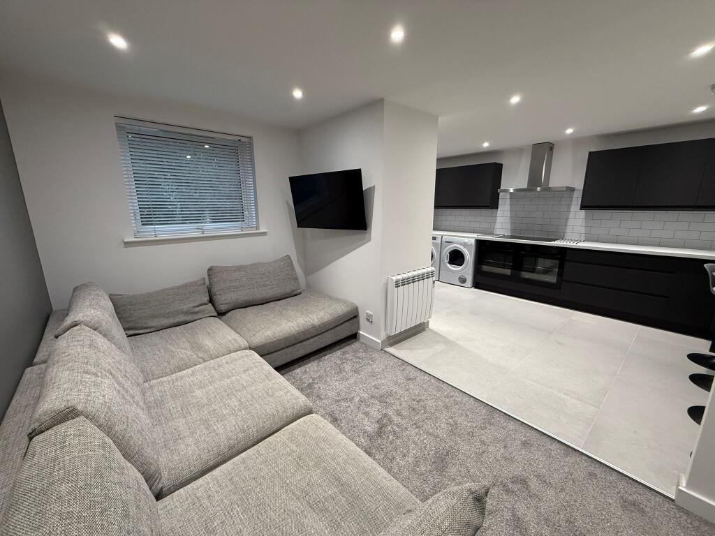 Main image of property: Flat 5 Aston Court - House Share, Dunkirk, East Midlands, NG7