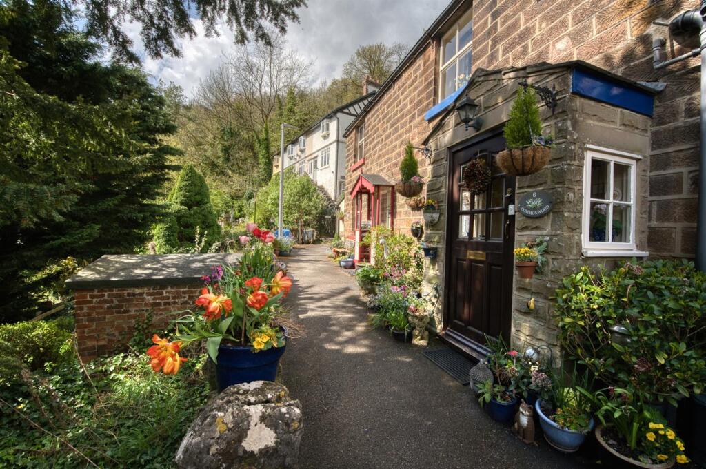 Main image of property: Commonwood, St. Johns Road, Matlock Bath