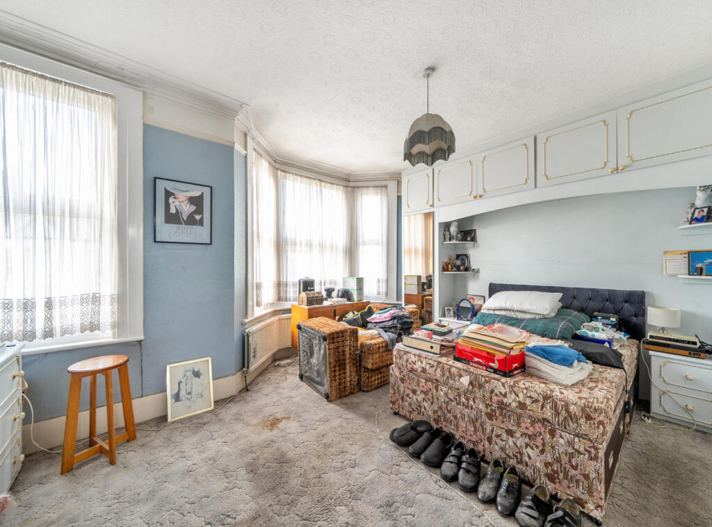 House in London, Custom House, Silvertown - More