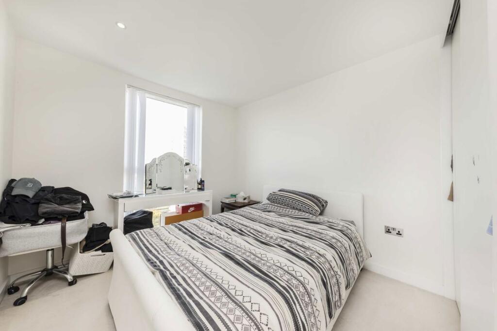 Apartment in Twickenham - More