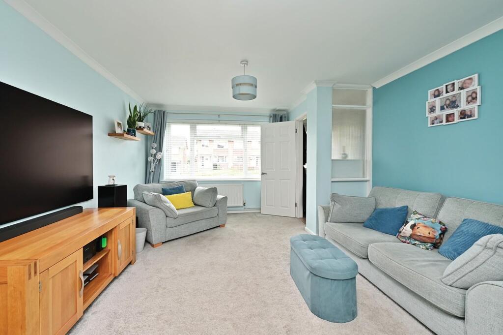 House in Basingstoke and Deane, Basingstoke - View 2