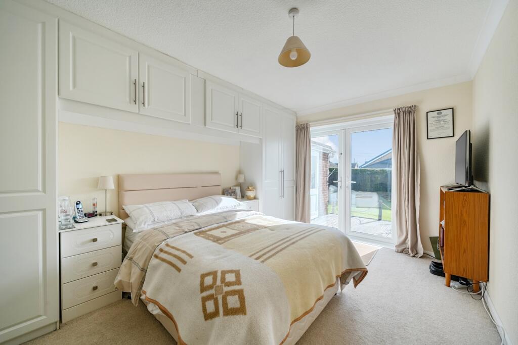 Well Lane, Willerby, East Riding Yorkshire, HU10 6HS photo 4