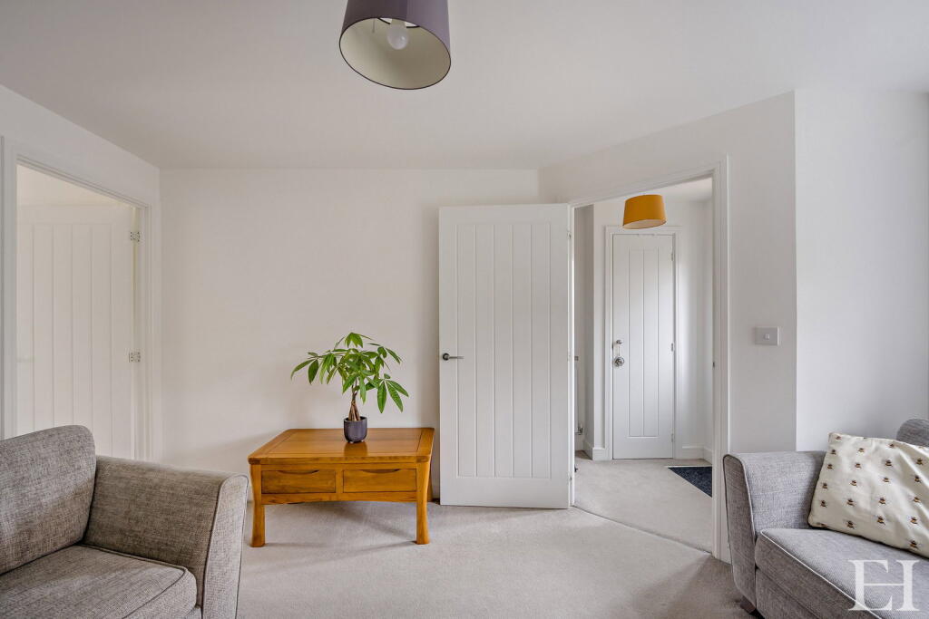 House in Ipswich - View 4
