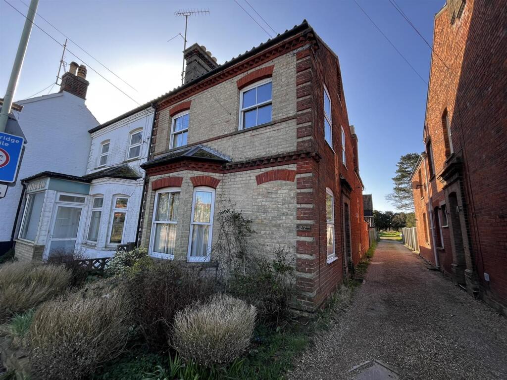 Main image of property: Saxmundham