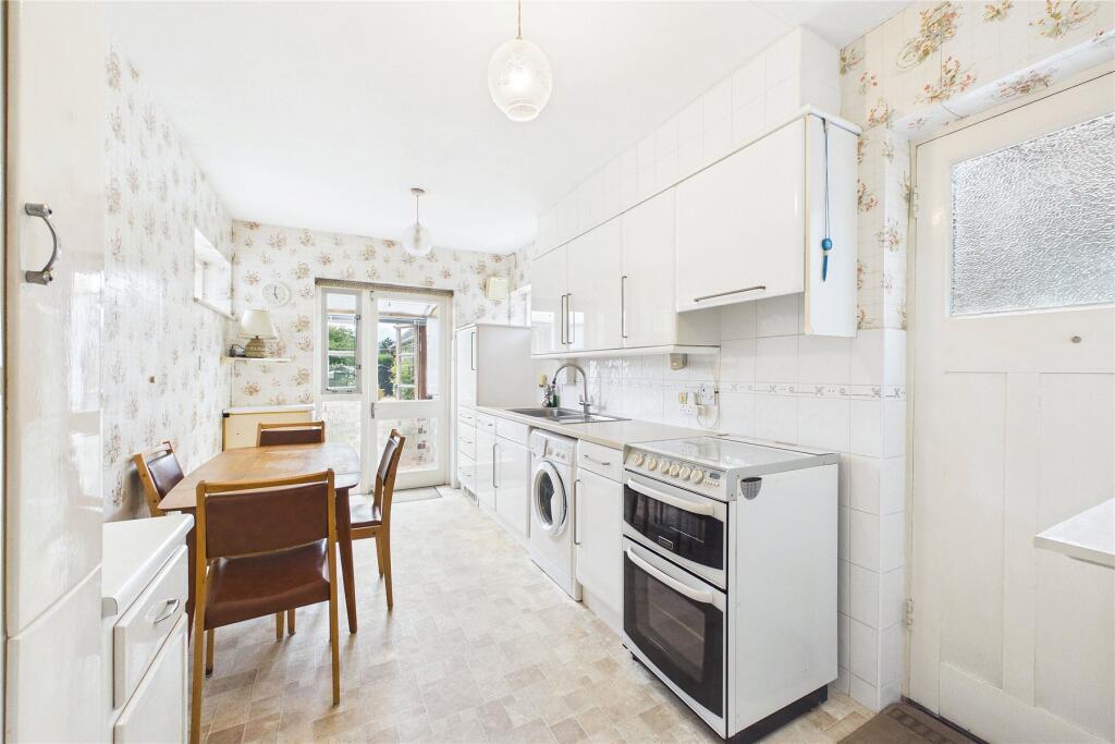 House in Woking, Horsell - View 4