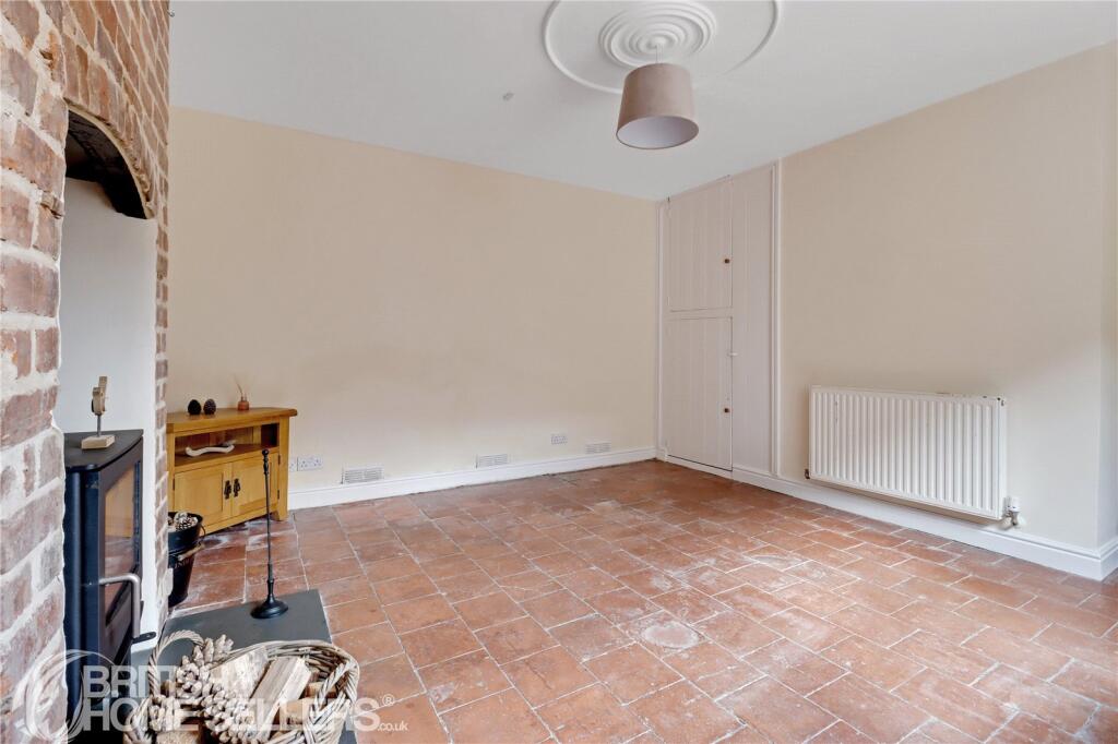 House in Knighton - View 4