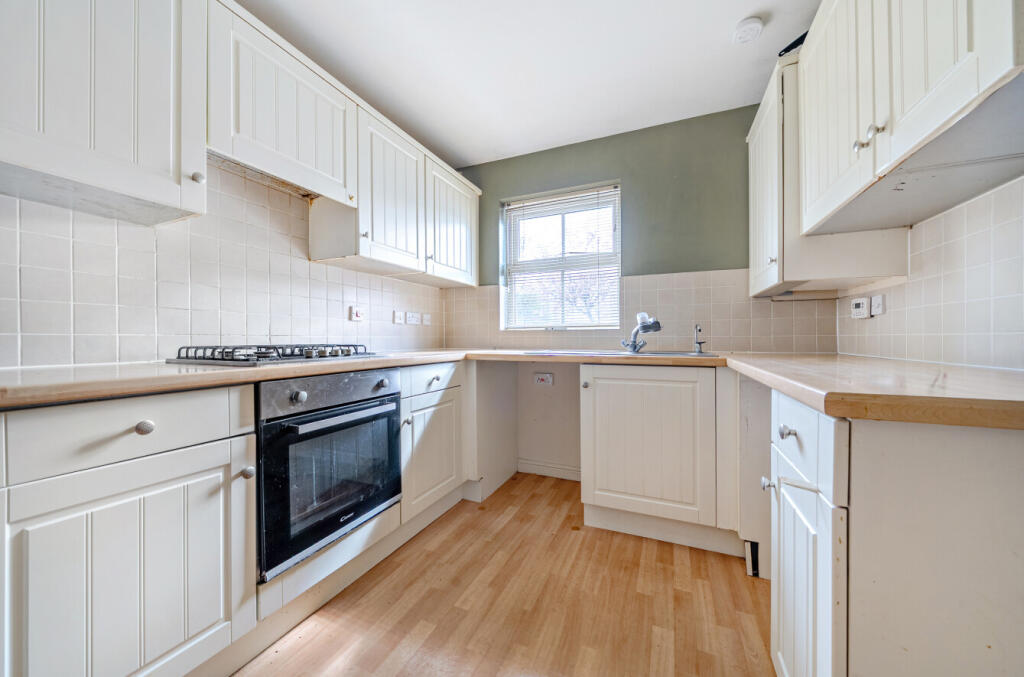 Crocus Street, Wymondham photo 4