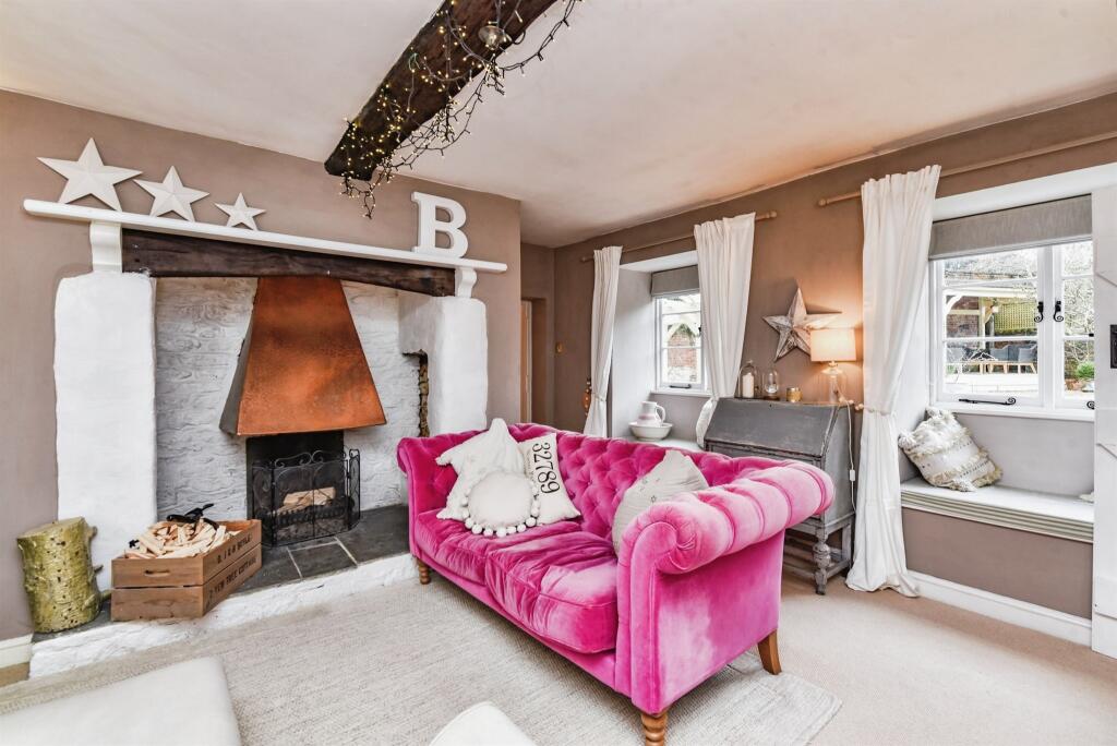 Yew Tree Cottages, Erlestoke, DEVIZES photo 3
